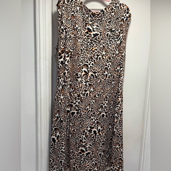 Leopard sleeveless dress, Size 20  perfect for summer days - Picture 3 of 6
